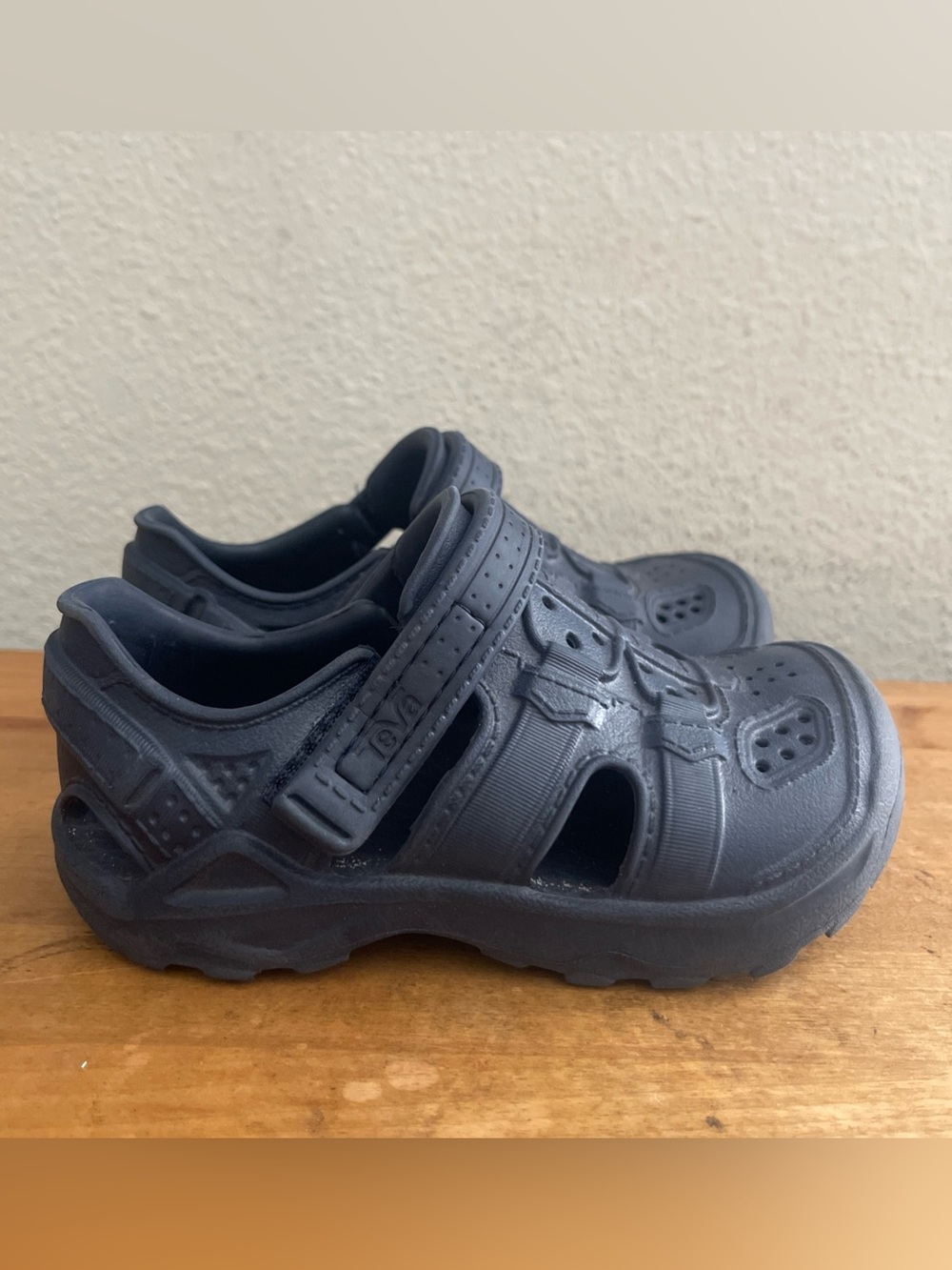Teva Unisex-Kid's Omnium Drift Fisherman Sandal Blue Water Shoe Sz 9